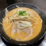 味噌とんこつらーめん まる - 味噌ラーメン　大盛