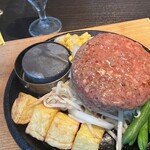 ヒッコリー - ✤【創業以来人気NO.1】✤【100%つなぎ不使用✧〖ジャ－マンハンバ－グ〗(1660えん)【焼き加減】☻【レア】付け合せのお野菜(もやし·インゲン·玉ねぎ·ポテト·コ－ン)嬉しい٩(๑❛ᴗ❛๑)۶❤️