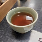 権現茶屋 - 品のある器。苦い。