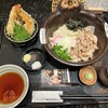 花山うどん 羽田エアポートガーデン店