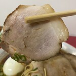 ○平　中華そば専門店 - チャーシューは好みのモモ肉です