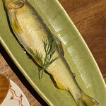 しおて - 子持ち鮎のコンフィ