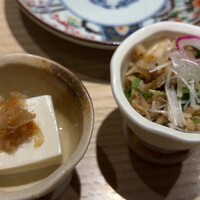 焼鳥 くまわき - 鳥豆腐に鶏むね肉の削り節　鶏皮