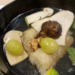 うを徳 - お椀：対馬産 穴子天ぷら、岩手県産 松茸、銀杏