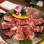 和牛炭火焼肉・韓国料理 じろべ  上尾店 - 