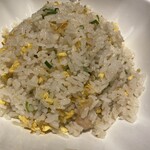 中国大明火鍋城 - 艶々お米の炒飯は風味が香ばしい♪