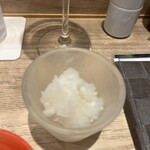 焼鳥 ふじ田 - ハツモトのポン酢をこの大根おろしにかける