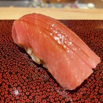 鮨 猪股 - 宮城産マグロの中トロ