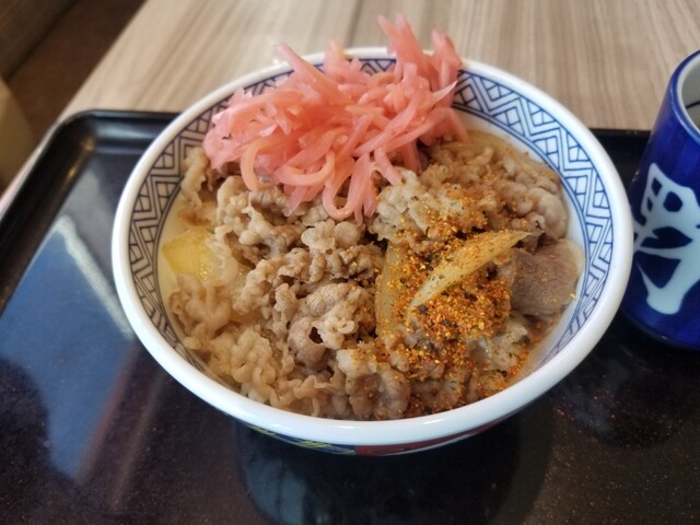 吉野家 釧路鳥取大通店 - 新富士（牛丼）の写真