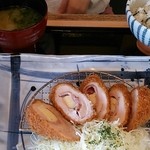 とんかつ和食　武蔵総本店 - 「チーズチキンロールかつ定食」（1,380円＋税）