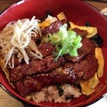 御肉 - 肉重チラシ定食頂きました。