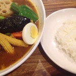 カレー食堂 心 - 一日分の野菜のスープカレー　１２００円