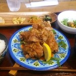 チャリチャリ - 唐揚げ定食780円