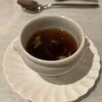 軽井沢ホテルそよかぜ - ・キノコのコンソメスープ