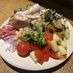 SMOKE DOOR - 地野菜のサラダ、みたあじ野菜の薪焼きサラダ中心にあれもこれも、欲深く取った。
