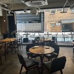 SMOKE DOOR - 開放的、居心地が極めてよい