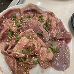 ねぎたん塩・焼肉・お食事 ジャン高山 - 豚たん
      