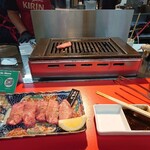 焼肉の殿堂 キヨミズホール - 上タンと焼き台