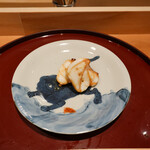 礒田 - 九絵 いっぺん醤油がけ、一味と、