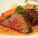 ル・ヴァンベール - ・赤城牛フィレ肉のポワレ マスタードソース