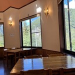 道の駅 風穴の里 - 店内