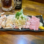 豚小家 - もつ刺5点盛り