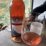 レヴォ - カナダワイナリーのロゼワイン「UMI」