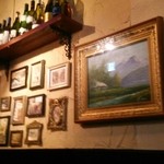 ヤネウラ - コダワリ満載の店内