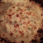 ヤネウラ - 名前は忘れたが、ハチミツをかけて食すピザ