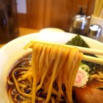 彩色ラーメン きんせい総本家 夢風 - 麺リフト～中太の平打ち麺でした