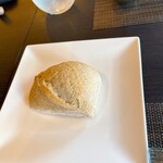 エリタージュ - 最初のパンです