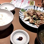 やよい軒 川崎駅西口 - 