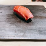 むら上 - 大間の中トロ