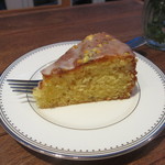 Mocha Coffee - オレンジとピスタチオのケーキ 