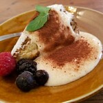 軽食・喫茶 umineco - ティラミス