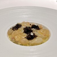 レストラン オオツ - ぎゃあああああああああああああああ！！うめええええええええええええええええええええ！こんな伊勢海老使って良いの？笑
                口いっぱいに伊勢海老たべても全然減らない量w 食感プリプリ！
                キャビアも大量w