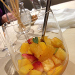 アルティスタ， - 果物のマチェドニア