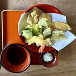 夢一輪館 - 天板盛り蕎麦・天麩羅別盛