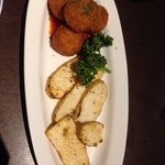 ロティズ・ハウス - モッツアレラ入りコロッケと大和芋のフリット