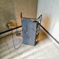 鉄板・懐石 くら馬 - 中通路を抜けた看板でーす