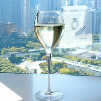 ブリーズ オブ トウキョウ - ランチコース 4450円 のスパークリングワイン