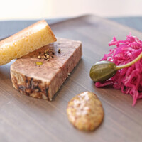 ブリーズ オブ トウキョウ - ランチコース 4450円 のパテ・ド・カンパーニュ