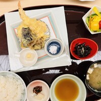函館うに むらかみ 日本生命札幌ビル店 - 日替わり天ぷら定食