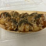 たこ焼き亭松ちゃん - たこ焼き　本当は7個だけど、一個おまけで8個