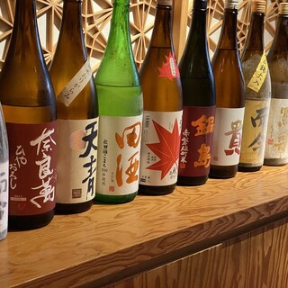 日本酒、ワイン多数ございます。ペアリングもオススメです。