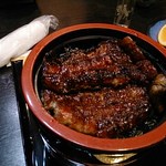 鰻処　まえの - 豪快にうなぎがたっぷり