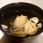 ひのや - 【椀物】豊年鱧、さばき松茸、松菜柚子