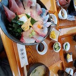 海の見えるごはん屋 - 