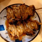 寅屋 - シロ〈タレ〉（二本）　360円