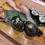寿司の美登利 - 炙り鯖、岩のり、かぼすブリ、梅しそ巻き